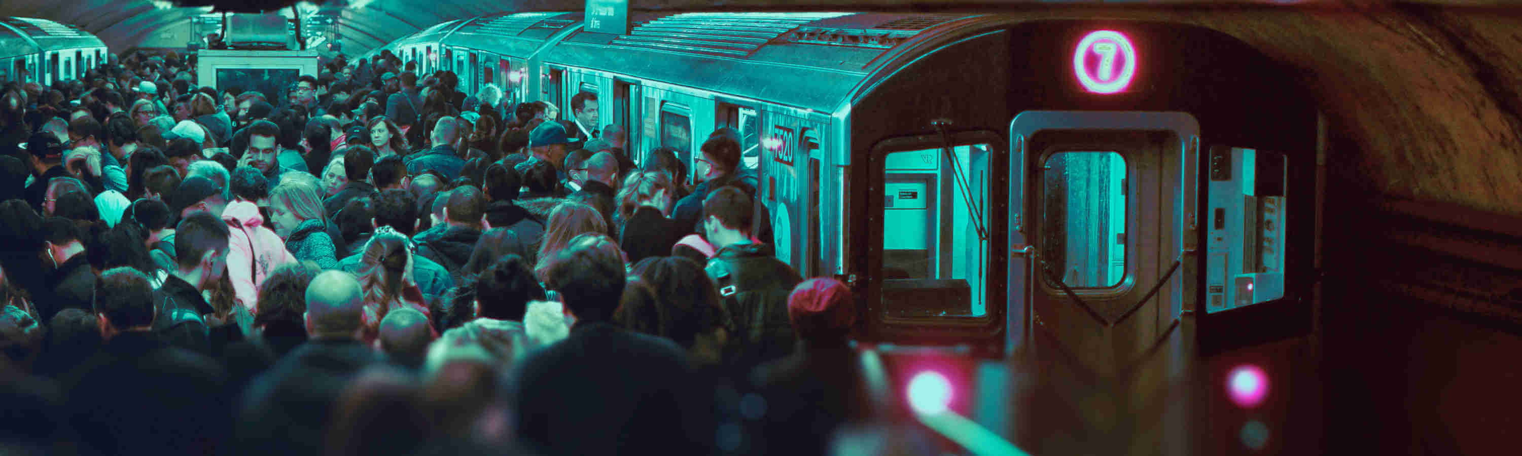 Überfüllte U-Bahn Station